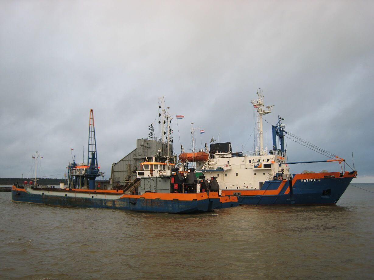 Rojas ostas kuģu ceļa remonta padziļināšanas darbi, BLD Kategats, 2005