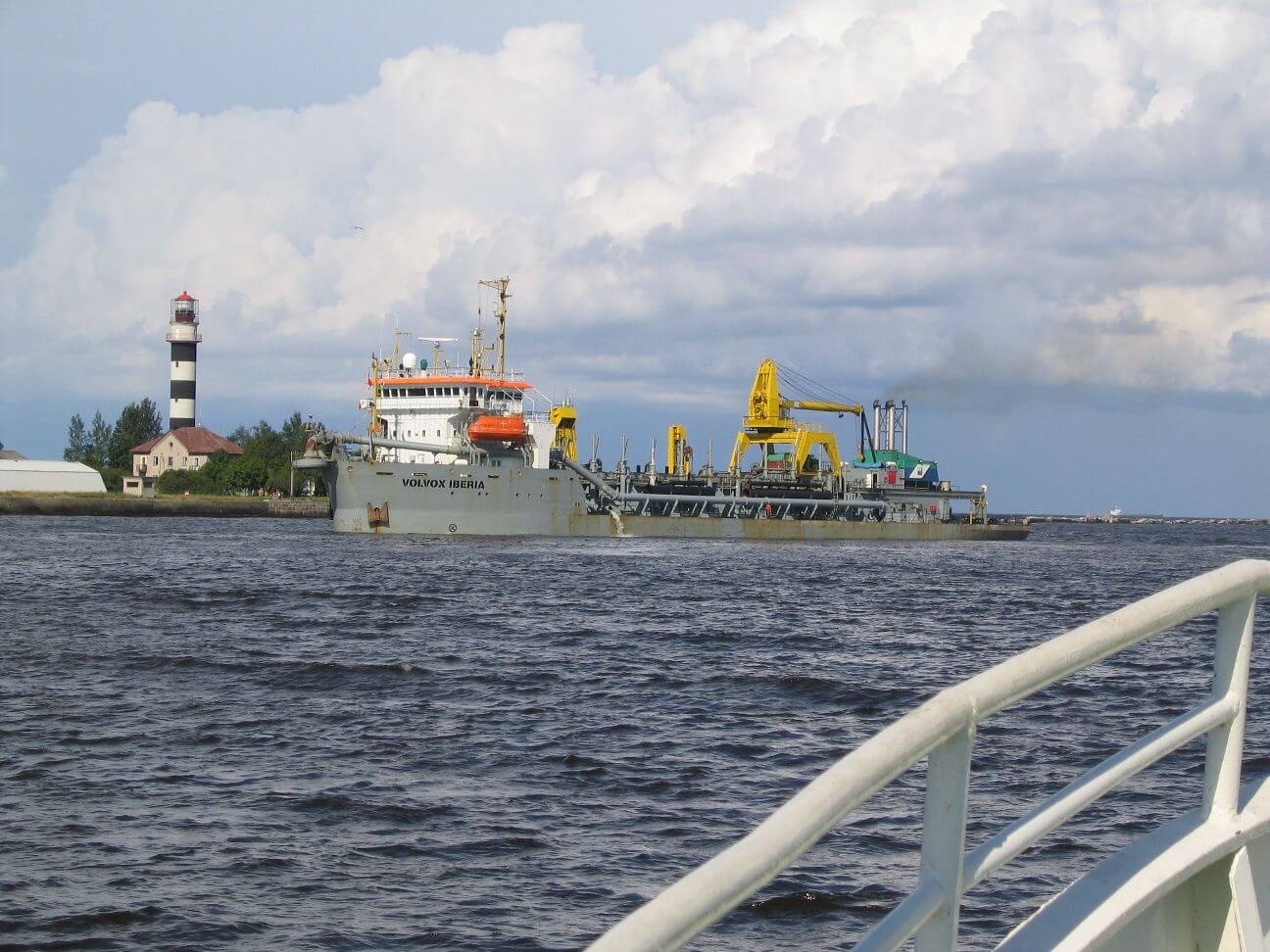 Deepening of the approach route to Berth KS-28 at Kundzinsala Oil Terminal, and dredging works in the water basin adjoining Berths SD-3, SD-4 and SD-5, TSHD Volvox Iberia, 2003