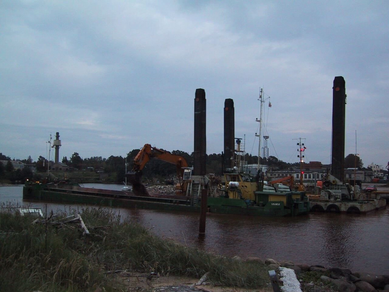 Dredging works in the water basin and approach channel of the Port of Skulte, BLD Njord, 2001